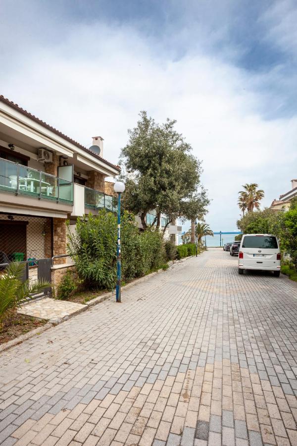 Sea Side Home Valentina Ханиоти Екстериор снимка