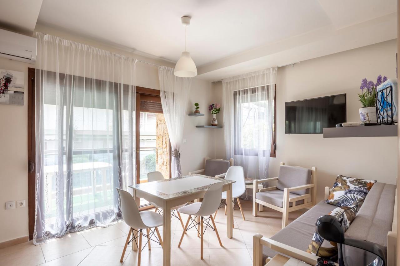 Sea Side Home Valentina Ханиоти Екстериор снимка