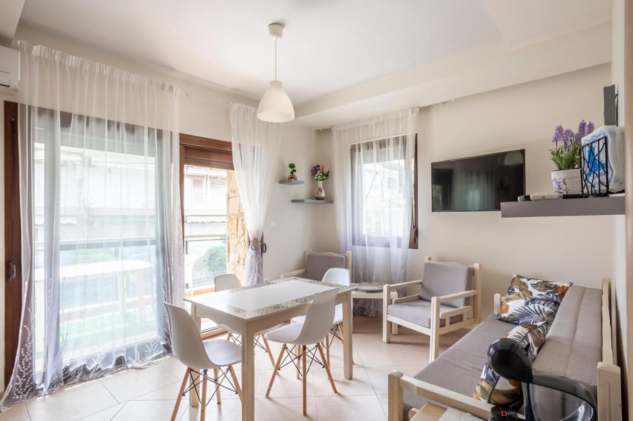 Sea Side Home Valentina Ханиоти Екстериор снимка